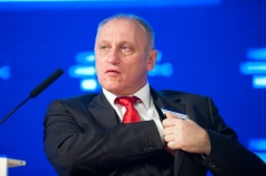 От величия к современности От величия к современности