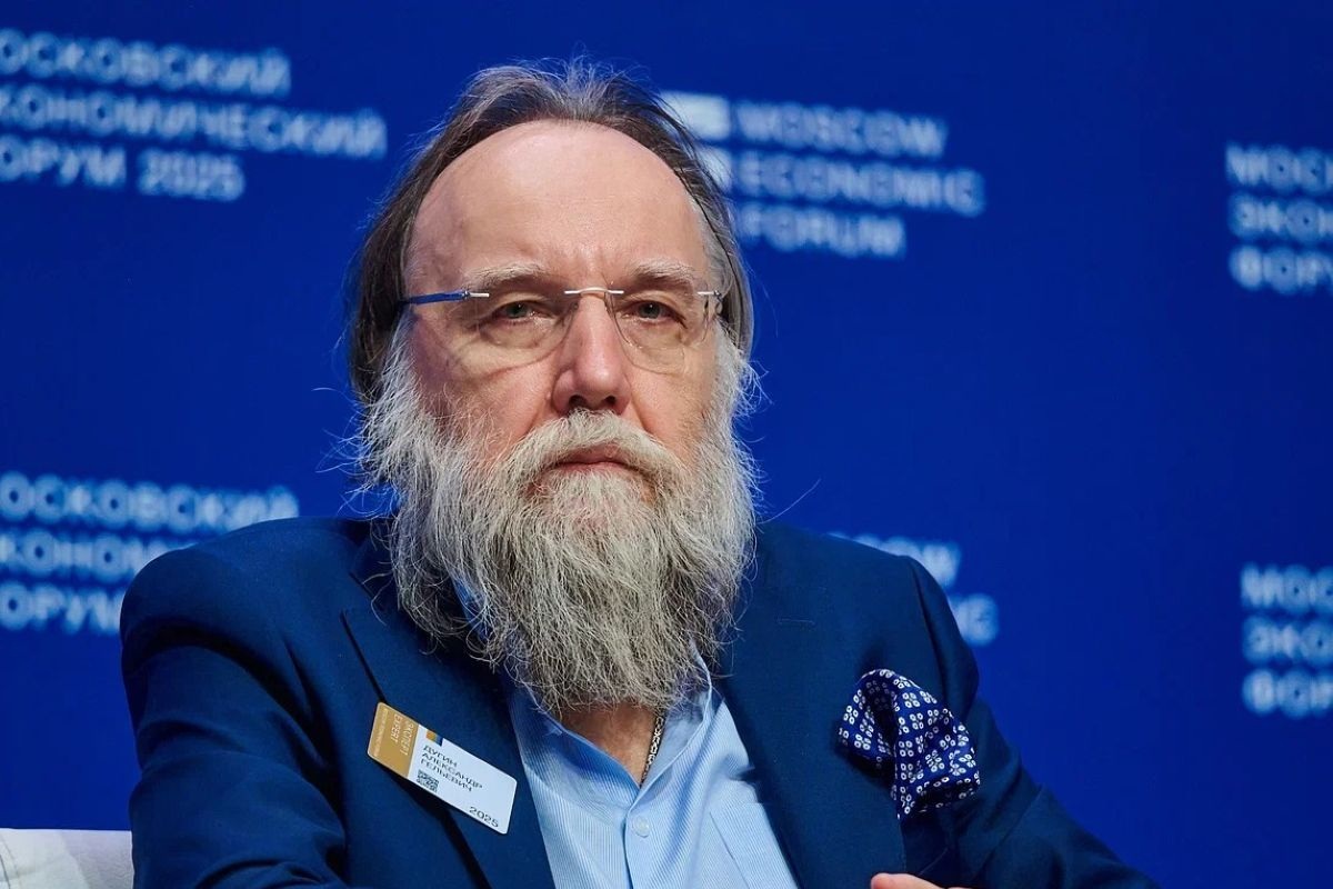 Александр Дугин