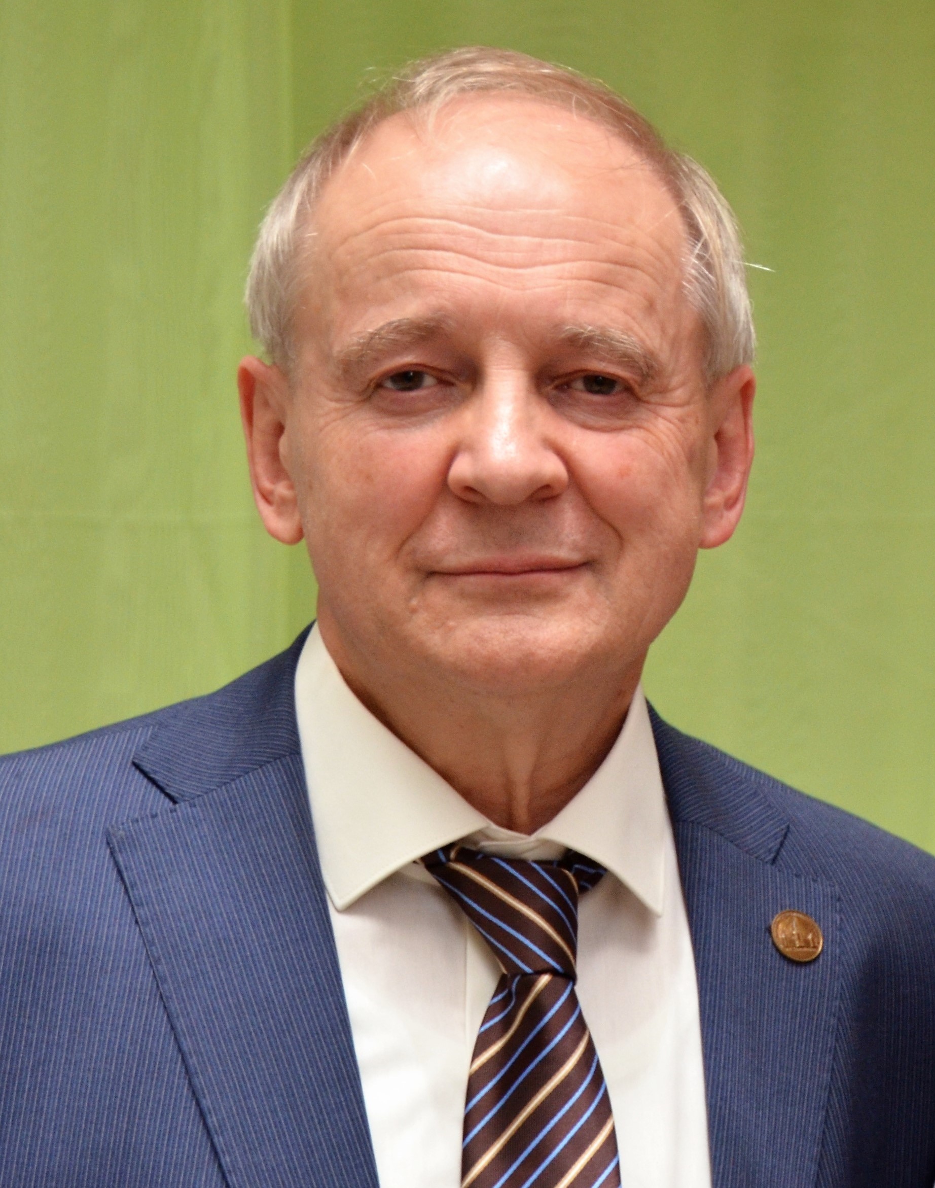 Владимир Сухомлин